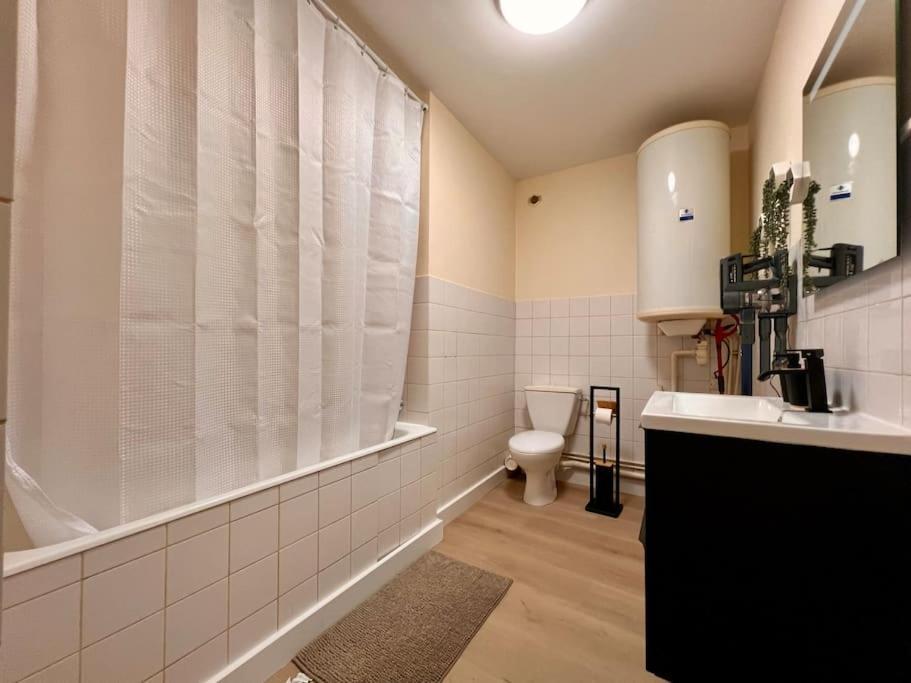 Appartement Climatise 4Prsn Au Pied De La Citadelle Besançon Buitenkant foto
